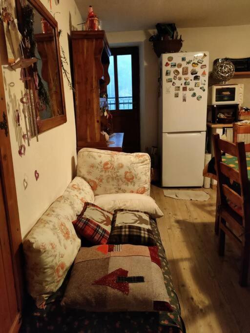 הוילה אאוסטה The Golden Eagle - Chalet A Champdepraz מראה חיצוני תמונה